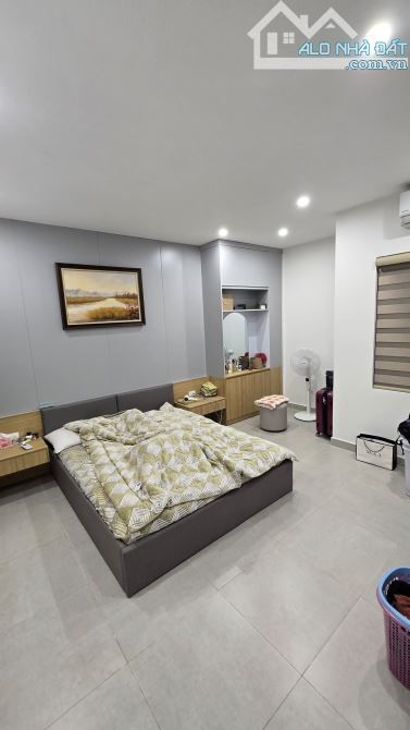 LÔ GÓC TRÍCH SÀI, TÒA CĂN HỘ 6 TẦNG TM THU 80 TR, OTO NGÕ THÔNG, 85m MT 5m 26 Tỷ - 2