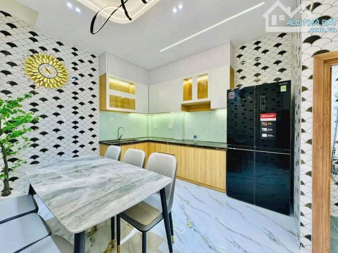 Vị trí đẹp gần Vạn Hạnh Mall. Căn 49m² Sư Vạn Hạnh xây 1 trệt 3 lầu, giá 4.35 tỷ. Sổ sẵn - 2