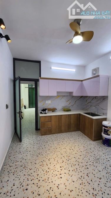 🎉SIÊU HIẾM🎉 NHÀ XE HƠI - sát MT HTP - cạnh PMH - Q7- 3.4❌11M - CHỈ 4.25 TỶ 🏡🏡🚗 - 2