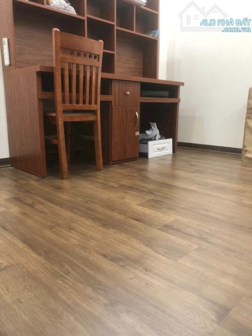 BÁN NHÀ ĐƯỜNG CẦU GIẤY – 32M² – 5 TẦNG – 3 NGỦ – FULL NỘI THẤT – GIÁ 7.5 TỶ – NGÕ THÔNG - 2