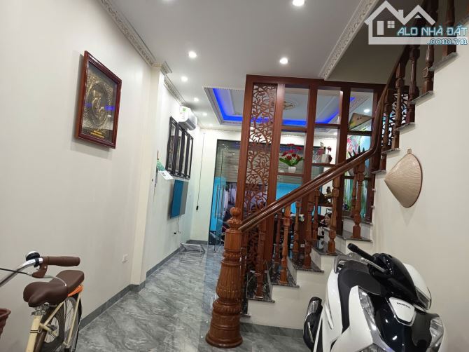 BÁN NHÀ ĐƯỜNG DUY TÂN – 35M² – 5 TẦNG – 3 NGỦ – FULL NỘI THẤT – GIÁ 7.9 TỶ. - 2