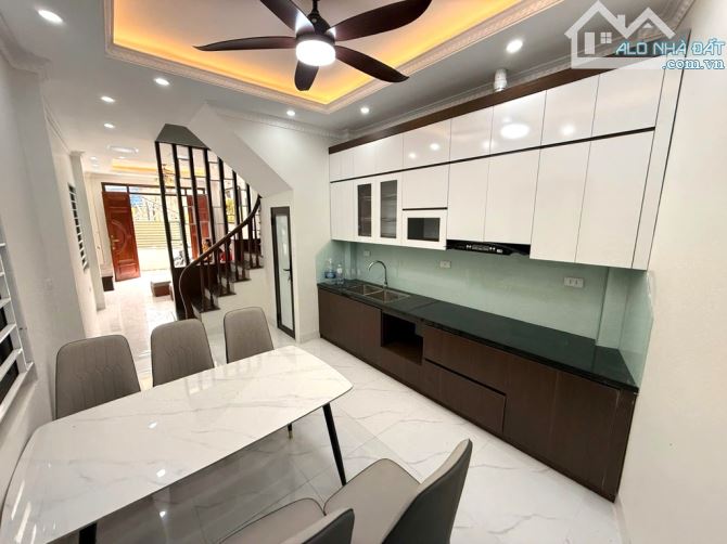 VĂN HỘI - ĐÔNG NGẠC NGAY HV TÀI CHÍNH - Lô góc 5 tầng/43.1m² - Full Nội thất - Giá 8,98 tỷ - 2