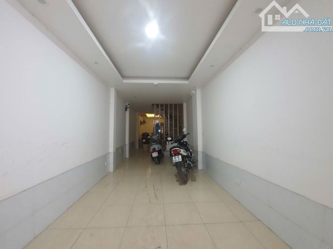Cổ Nhuế   nhà dân xây  ngõ thông  gần phố , ô tô tránh - 2