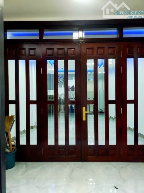 Hẻm Xe Hơi Quay Đầu Nguyễn Văn Khối - 55M² - 3Tầng 4Phòng Ngủ - Cho Thuê 13Tr/th - 2