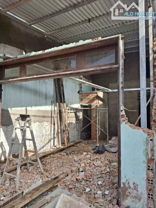 ⭐️⭐️ Nhà Lô góc SHR HXH né 100m2 – Lê Thị Riêng Quận 12 - 2