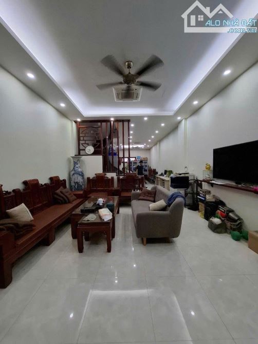 bán nhà đẹp Trần Cung 50m2 6 tầng thang máy ô tô đỗ cửa đầy đủ nội thất - 2