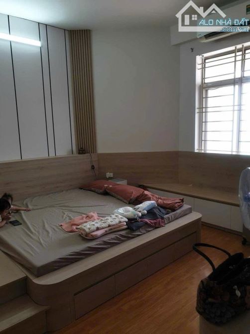 chủ bán CH tòa A số 6 Đội Nhân, 71m2, 2N,1WC, giá 6.5 tỷ. - 2