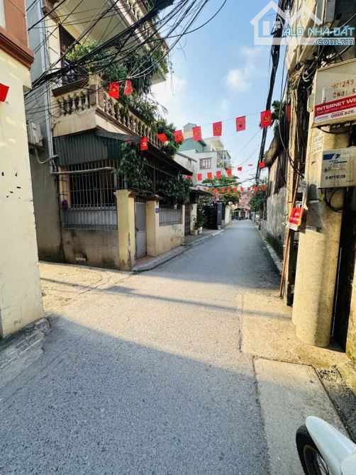 Bán nhà Bồ Đề, 30/56.4m, 4 tầng, MT 4.2m, giá chỉ 5.5 tỷ. - 2