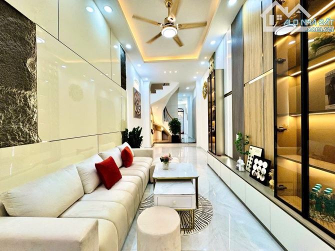 BÁN NHÀ HẺM 6M PHAN ĐÌNH PHÙNG - PHÚ NHUẬN - 4 TẦNG - 52M2 - NHỈNH 8 TỎI - 2