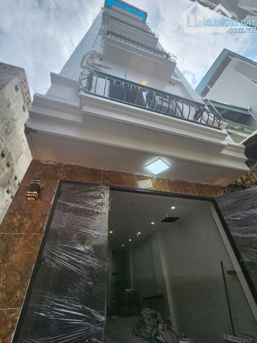 Bán nhà Vũ Xuân Thiều Long Biên - 38m2 - 6 tầng - ngõ thông gần ô tô nhỉnh 7 tỷ - 2