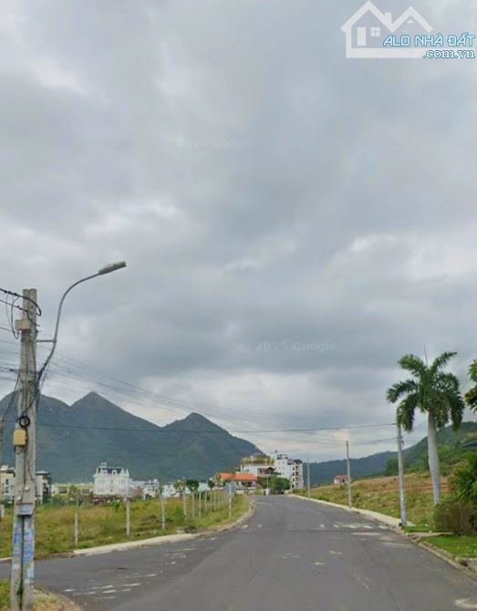 Lô BT Triệu Quang Phục tựa núi hướng biển - 2