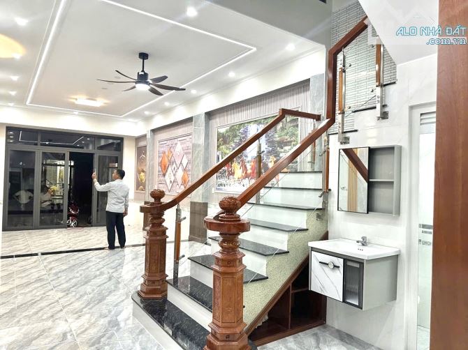 Bán nhà le phong y tế dĩ an nha 3 tầng dt 72m2 - 2