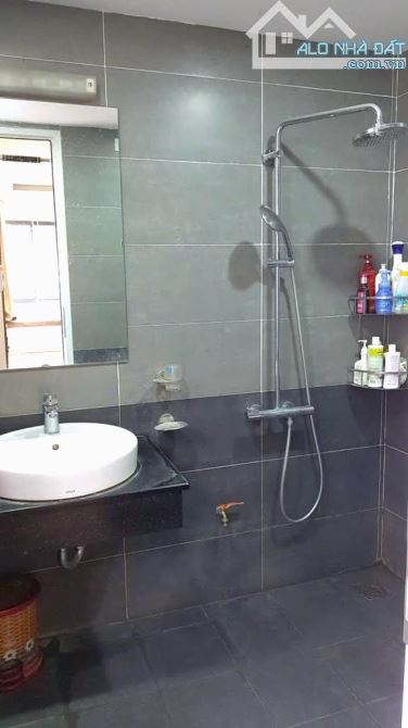 39M2, 5T 3 NGỦ, 14 TỶ HƠN - NGÕ Ô TÔ THÔNG, LÔ GÓC - NGHĨA ĐÔ, CẦU GIẤY - 2