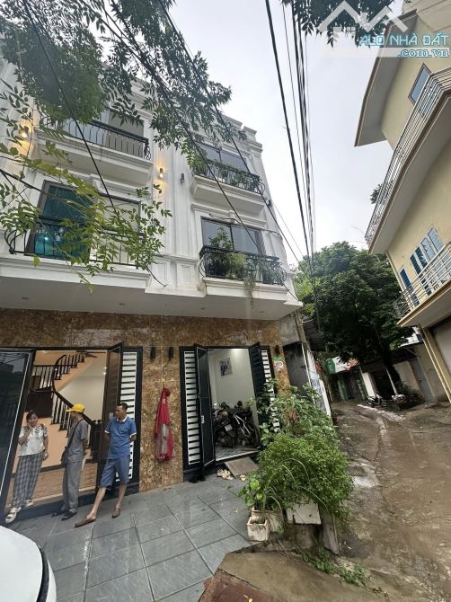 BÁN NHÀ ĐẸP Ở NGAY XÃ PHỤNG CHÂU-CHƯƠNG MỸ-NGÕ NÔNG OTO ĐỖ CỔNG-QL6 1KM-4 TẦNG-35M-3,9 TỶ - 2