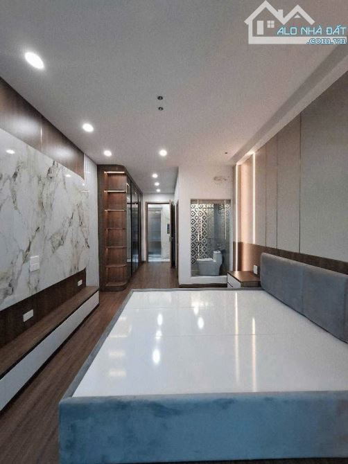 💎💎💎 🏡 MỚI-THANG MÁY-Ô TÔ VÀO NHÀ  Bát Khối, Long Biên, nhỉnh 9 tỷ - 2