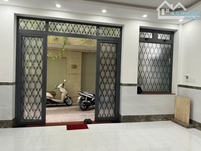 BÁN NHÀ HẺM NGUYỄN HỒNG ĐÀO P.14 TÂN BÌNH  5.6x10.2m 5.9 TỶ BỚT LỘC - 2