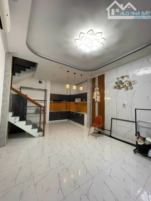 BÁN NHÀ HẺM PHAN XÍCH LONG - PHÚ NHUẬN - 4 TẦNG - 36.5M2 - NHỈNH 7 TỎI - HĐT 16TR - 2