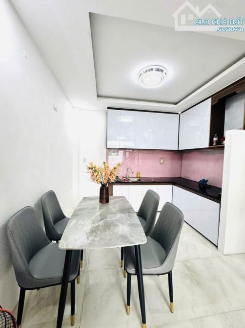 Siêu hiếm Ông Ích Khiêm  Quận.11 – 4 x 6m - 2 tầng giá 3.45 tỷ. - 2