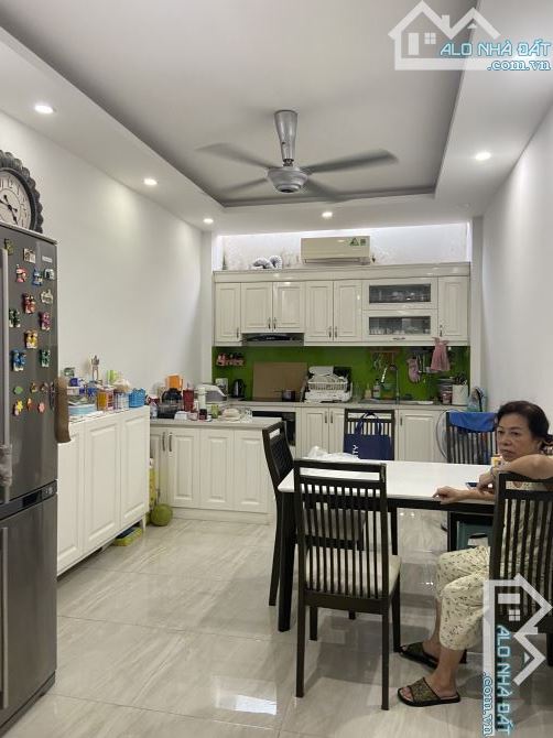 Cực Hiếm, Giá Siêu tốt nhà Bồ Đề 60 X4 tầng, vài bước ra Hồ, ô tô tránh gần - 3