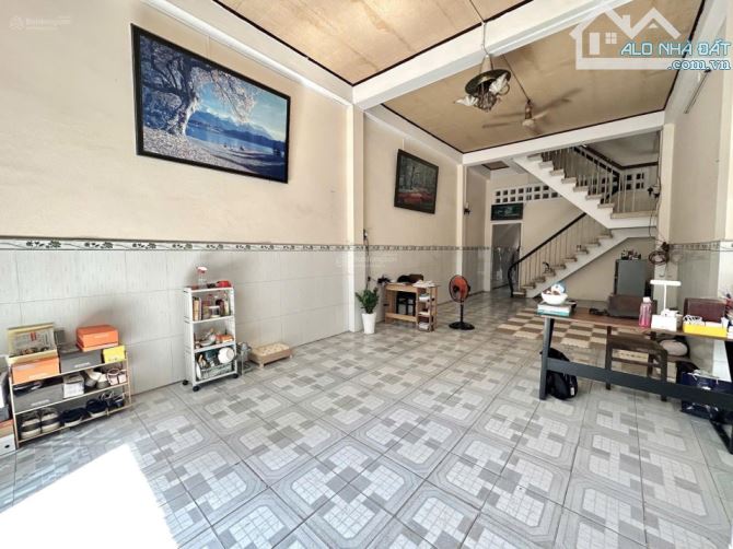Rẻ nhất Bình Thạnh - quanh 10 trường đại học - hẻm oto - 4,2x24m - 2 tầng - 10.89 tỷ - 3