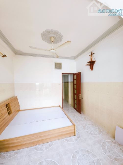 BÁn Nhà Hẻm Ô Tô sát nhà, Đất Thánh P6 Tân Bình Giáp Q.10,40m2,3 tầng chỉ Nhỉnh 5 tỷ - 3