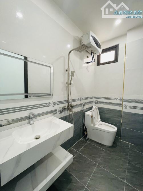 Bán nhà 4 tầng độc lập lô góc Miếu Hai Xã, Lê Chân 41m² – Giá chỉ 3,65 tỷ - 3