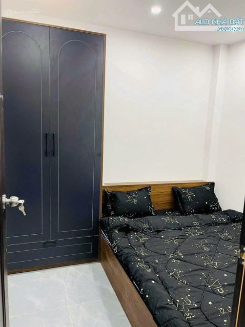Tôi bán nhà 1 Trệt - 1 Lầu, 2 PN, 2 WC, nhà mới xây, Quận Bình Tân. Giá: 1 Tỷ 750triệu - 3