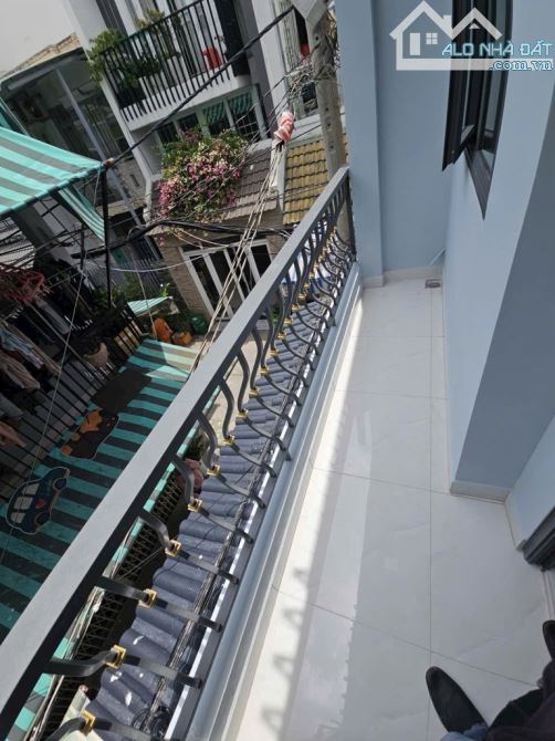 NHÀ 2 TẦNG MỚI ĐẸP NGUYỄN SƠN - 45M2  NỞ HẬU - HẺM 5M THOÁNG -  GIÁ CHỈ HƠN 4 TỶ - 3
