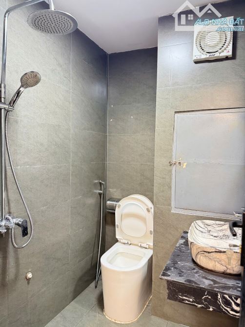 Bán căn hộ 198 Nguyễn Tuân 83m2 3pn - 2vs - 6,96 tỷ Tầng trung, full NT - 3