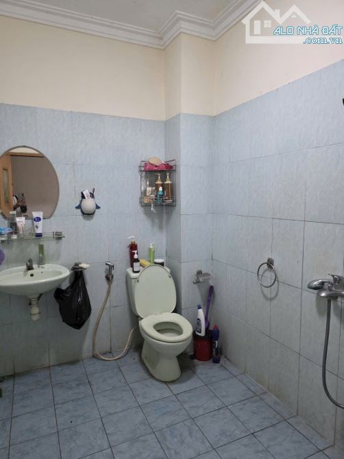 Nhà 2 tầng 3 phòng ngủ nội thất đầy đủ Hồ Đắc Di gần làng đại học - 3