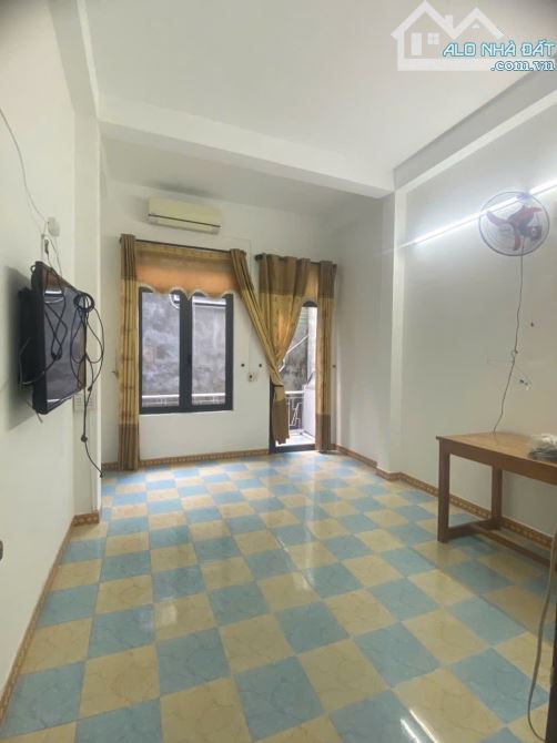 CHO THUÊ NHÀ 3 TẦNG MẶT TIỀN ĐƯỜNG CHÂU THƯỢNG VĂN, HÒA CƯỜNG.DT 75m². Giá 12 triệu - 3