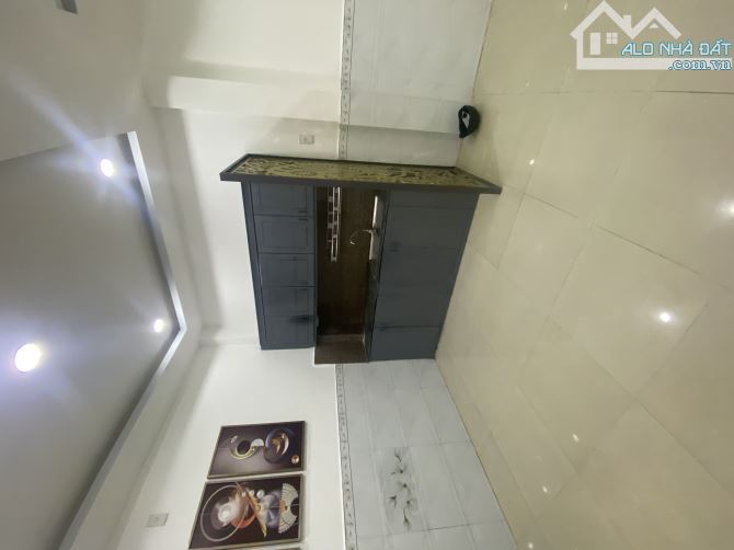 Bán nhà hẻm tttp diện tích sử dụng 50m2 giá 2tỷ180tr gần chợ xóm Mới - 3