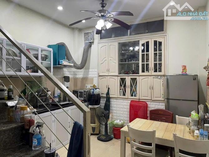 Mặt Ngõ Đội Cấn Ba Đình, Dt 40m, 4 Tầng, 4 Ngủ, Mt 3.7m, Giá 11 Tỷ - 3