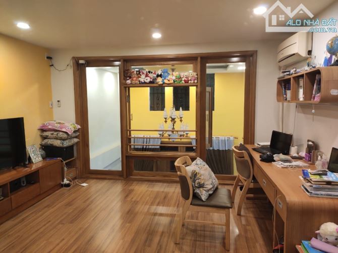 Nhà 4 Tầng BTCT, Hẻm Xe Hơi, Hiệp Nhất, Gần Trường Nguyễn Thượng Hiền, Tân Bình, Chỉ 9.9 T - 3