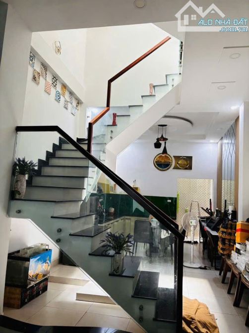 Nhà đẹp gần chợ Hiệp Bình, sân đậu ôt. 1 trệt 2 lầu, 3pn 4wc, sẵn nội thất - 3