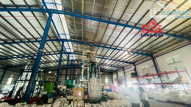 X085 Bán xưởng trong khu CN Trảng Bom Đồng nai DT : 11000m2 - Giá 90ty - 3