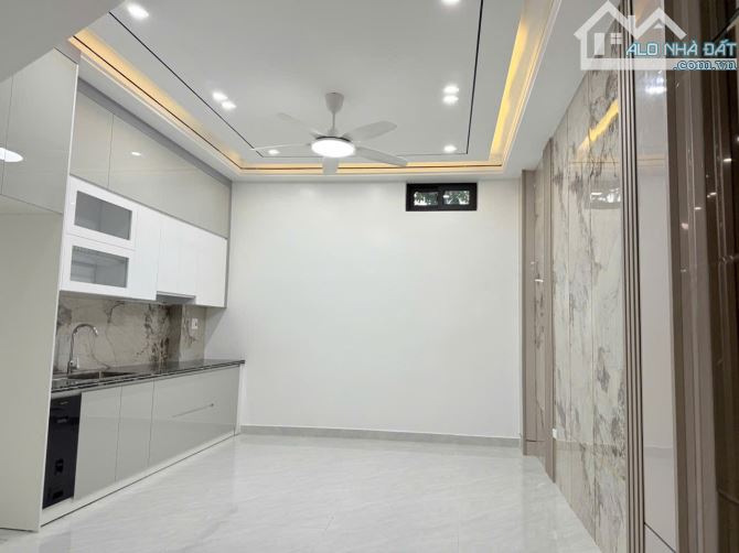 Bán nhà 4 tầng xây mới ô tô đỗ cổng sát Aeon - 3
