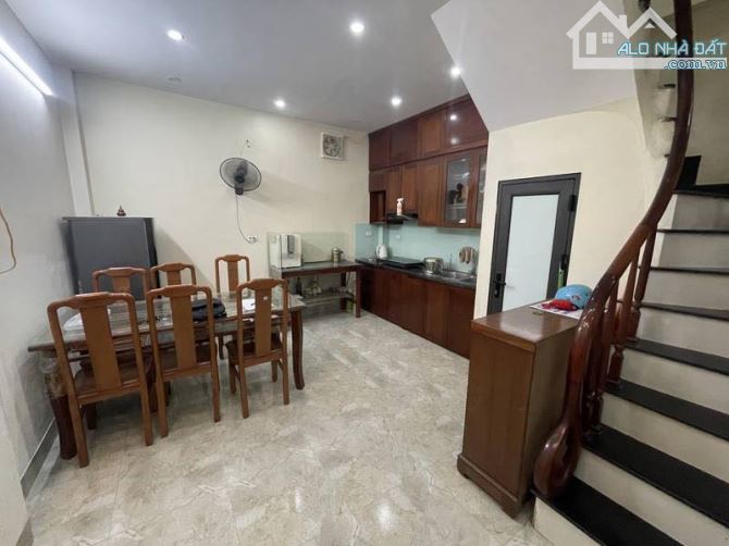 Bán nhà Phan Đình Giót 40m x 4 tầng 4 ngủ, ô tô tải đỗ cửa, giá chỉ nhỉnh 7 tỷ - 3