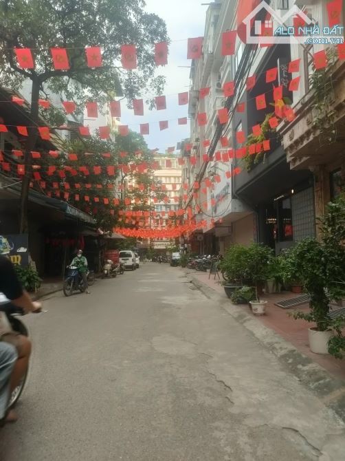 BÁN NHÀ HOÀNG QUỐC VIỆT, ÔTÔ TRÁNH, 2 THOÁNG KINH DOANH, THANG MÁY, DT 71M2 GIÁ 26 TỶ - 3