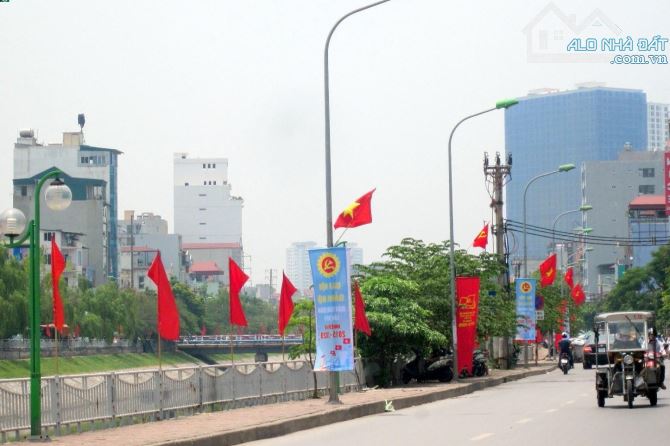 BÁN NHÀ ĐẸP DƯỢC SĨ KIM GIANG - DT 42M - 5 TẦNG - MT 5M - 20M RA ÔTÔ ĐUA NHAU CHỈ 6.35 TỶ - 3
