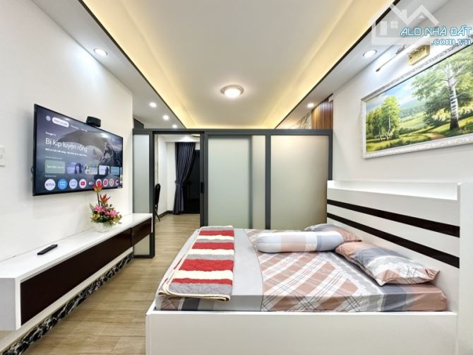 NHÀ ĐẸP TÂN CỔ ĐIỂN QUẬN 3 - 5 TẦNG - THANG MÁY, FULL NỘI THẤT - Ô TÔ TRÁNH - 3