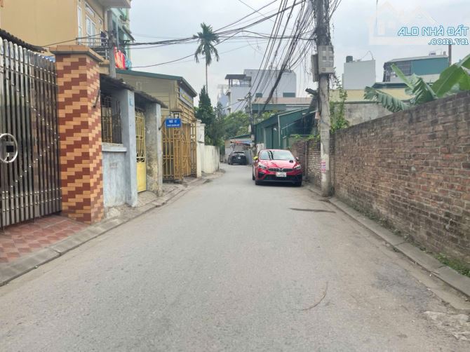 Bán lô góc mặt đường 565 Bát Khối, Cự Khối trục chính khu dân cư đông đúc kinh doanh tốt - 3