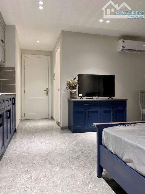 SUPER STUDIO COSMETICS FULL INTERIOR BALCONY RIGHT PRICE IN DISTRICT 1 - 3