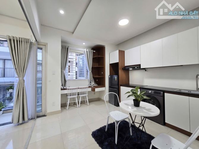 Cho thuê phòng ban công tách bếp 40m2 quận 10 đường thành thái gần đh Kinh Tế Ueh Vạn Hạnh - 3