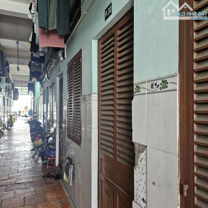 CHÍNH CHỦ CG BÁN DẢY TRỌ 300M2 _ NGANG 10M DÒNG TIỀN 50TR/TH_ ĐƯỜNG 8M VỈA HÈ THÔNG TỨ HƯỚ - 3