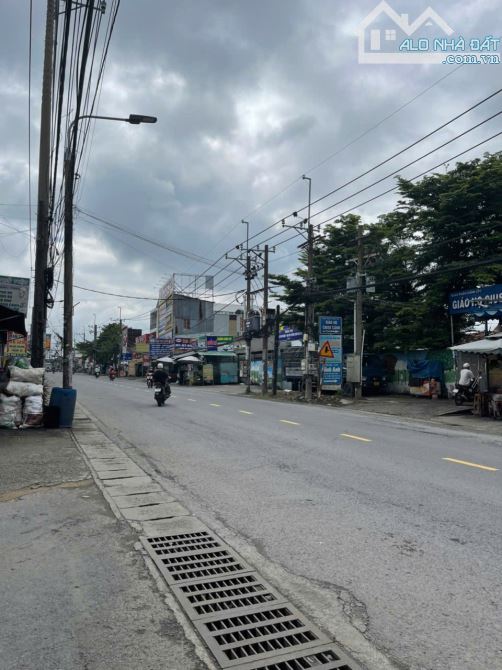 Chủ Ngộp bán gấp Lô đất SHR full thổ cư Ngay UBND p. Tân TRiều 110m2 - 3