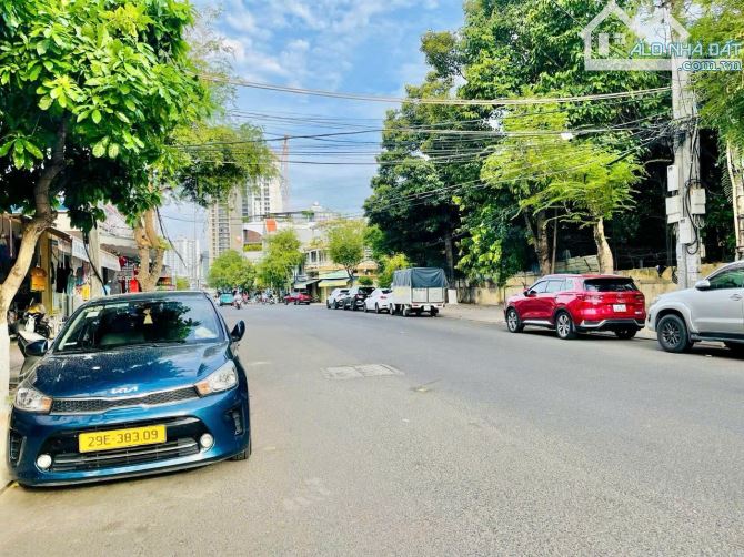 Bán Khách Sạn 6 Tầng - Căn góc Mặt Đường Lý Nam Đế rộng 20M, thành phố Nha Tran - 3