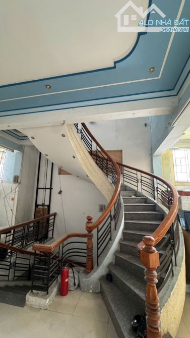 BÁN NHÀ PHỐ MẶT TIỀN – ĐƯỜNG PHAN CHU TRINH, NHA TRANG.Diện tích: 226m² (ngang 6.3m) - 3