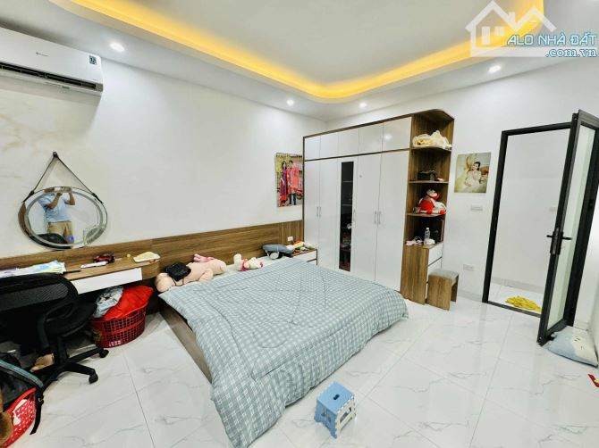 Nhà Phố Trần Khát Chân : 4Tầng - 4ngủ - Lô Góc - 15m ra oto - 3