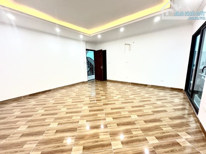BÙI XƯƠNG TRẠCH , ÔTÔ VÀO NHÀ, DT 41M2, 5 TẦNG, MT 4,2M, LÔ GÓC, THANG MÁY - GIÁ 8.3 TỶ - 3